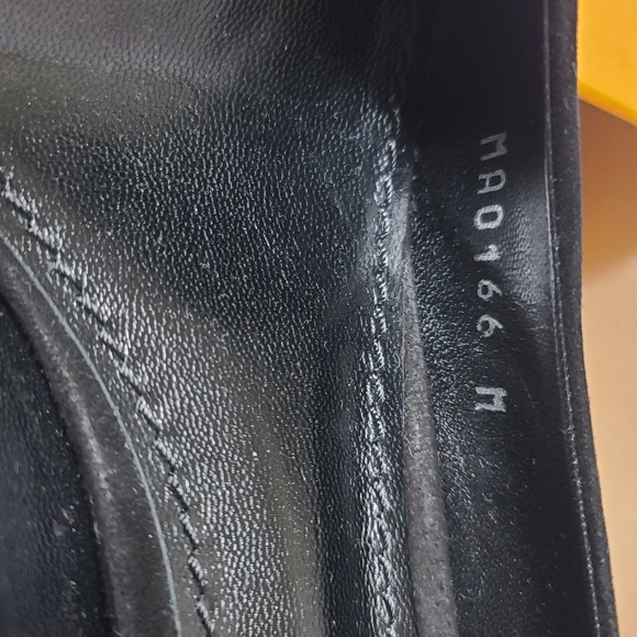 Louis Vuitton patent heels size 35.5 - Picture 6 of 16